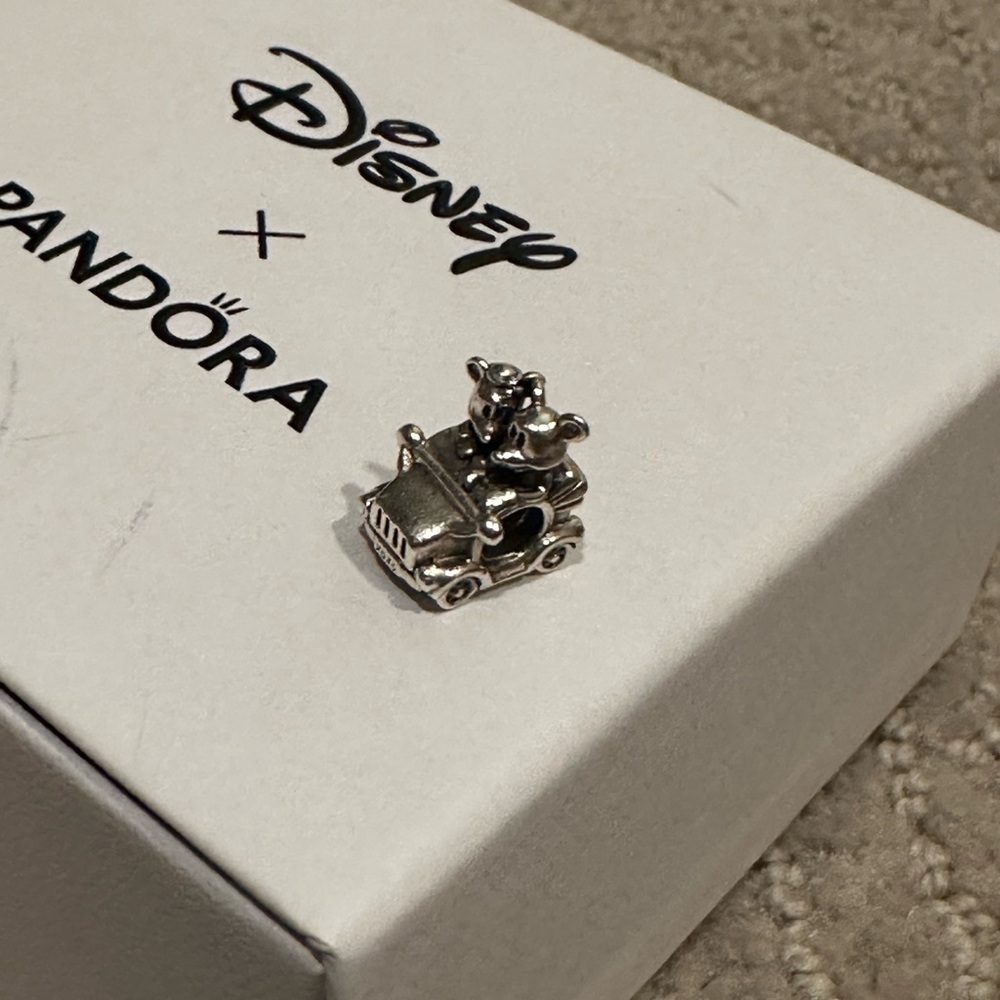 Disney x Pandora Silver Charm Mickey Minnie riding in car